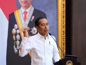 Tegaskan RI Tak Alami Resesi Seks, Ini yang Bikin Jokowi Happy