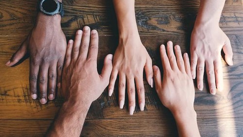 Persatuan dalam keberagaman.