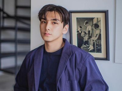 7 Foto Ganteng Kim Sejun, Kontestan Singles Inferno 2 Viral Curi Atensi
