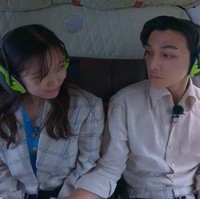 Selain berparas tampan, penonton Singles Inferno 2 menyorot sisi humoris dan romantisnya. Kim Sejun pun hanya menunjukkan ketertarikan pada satu wanita, Lee Soe. Dia dibuat salah tingkah setiap kali Lee Soe melakukan hal menggemaskan. Foto: Netflix