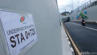 Underpass Dewi Sartika ini dikerjakan PT Nindya Karya.