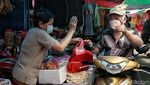 Pasar Teluk Gong Jakut Diserbu Umat Tionghoa Jelang Imlek