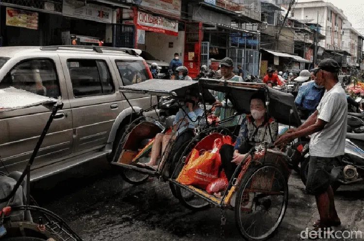 Pasar Teluk Gong Jakut Diserbu Umat Tionghoa Jelang Imlek