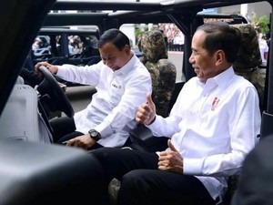 Prabowo Sopiri Jokowi Naik Maung, Gerindra: Kompak Usai Bersaing 2 Pemilu