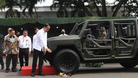 Dalam acara itu, Presiden Joko Widodo meresmikan mobil Maung buatan Pindad pada Rapim Kemhan 2023 di Jakarta.