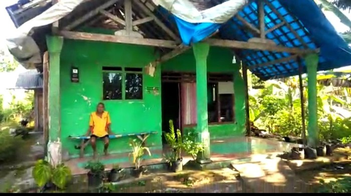 Rumah Astoko korban gempa Malang Selatan 2021 yang hingga kini belum tersentuh bantuan Rumah Astoko korban gempa Malang Selatan 2021 yang hingga kini belum tersentuh bantuan