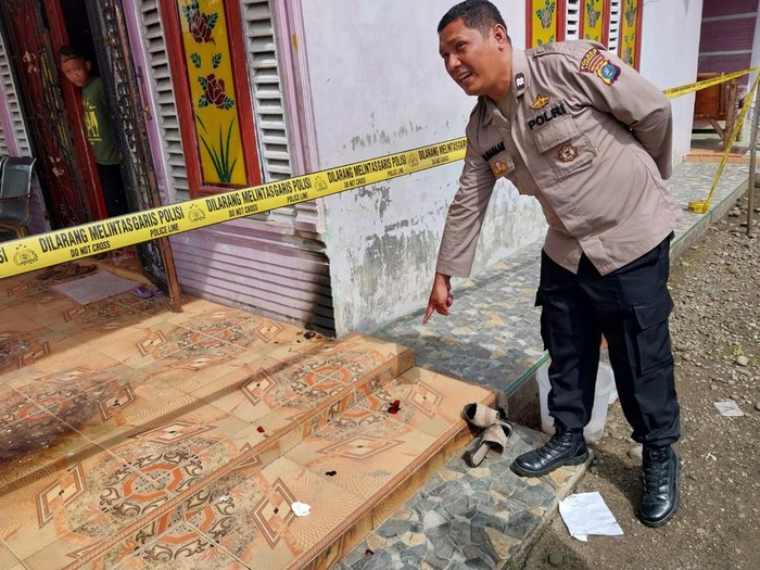 Rumah Kades di Langkat dilempar Molotov Rumah Kades di Langkat dilempar Molotov