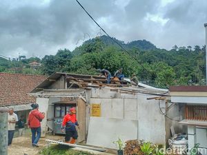 Puting Beliung Terjang Bandung, 40 Rumah Terdampak