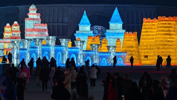 Harbin merupakan wilayah yang terkenal dengan sumber daya es dan salju yang kaya. Hector Retamal/AFP/Getty Images  