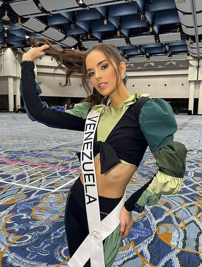 Amanda Dudamel adalah seorang perancang busana dan putri dari mantan pelatih tim sepak bola nasional Venezuela Rafael Dudamel. Foto: dok. Instagram/ @amandadudamel