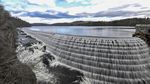Ini Bendungan Batu Terbesar di New York, Punya Air Terjun Menawan