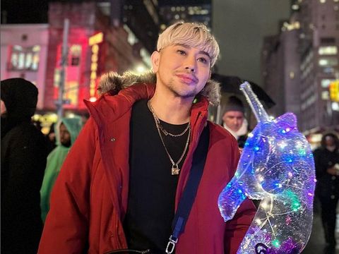 caren delano Fakta Caren Delano yang sempat publikasi saat lepas wig hingga mengaku tidak pecaya diri saat hidungnya bengkok.