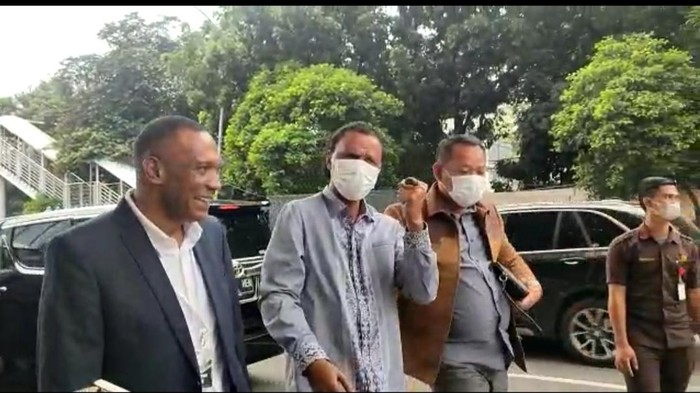 Diperiksa Jadi Saksi, Hercules Kepalkan Tangan di KPK: Mau Dihajar? (Yogi/detikcom)