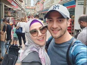 Ibunda Sebut Ferry Irawan Pernah Ditendang dan Dikurung di Kamar Mandi oleh Venna