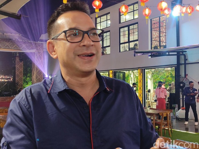Gedung Cagar Budaya Borsumij Semarang kini jadi pusat kuliner di Kota Lama. Restoran ini dikelola Ari Wibowo. Foto diambil Rabu (18/1/2023) malam.