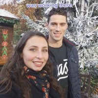 Dalam tulisan lain, Hazel mengaku mereka dipertemukan di sebuah klub. Ketika itu suaminya sedang liburan sedangkan dia bekerja di sana. Netizen pun semakin percaya bahwa mereka berjodoh.Foto: TikTok