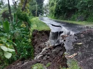 Karangasem Dilanda Jalan Jebol dan Banjir Setelah Diguyur Hujan 5 Jam
