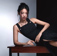 Jennie BLACKPINK menjalani pemotretan bersama Vogue Korea. Rapper grup BLACKPINK itu menghiasi sampul majalah Vogue Korea edisi Februari 2023. Foto: dok. Vogue Korea