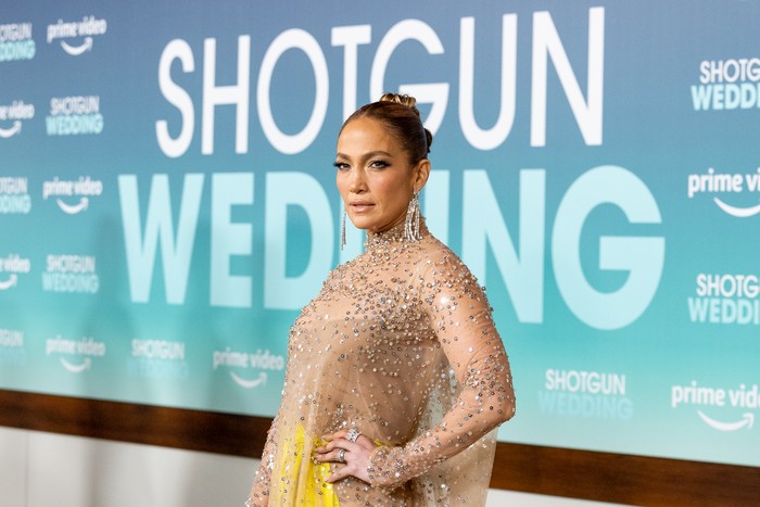 Jennifer Lopez di Premier Shotgun Wedding HOLLYWOOD, CALIFORNIA - JANUARY 18: Jennifer Lopez arrives at the Los Angeles Premiere Of Prime Videos