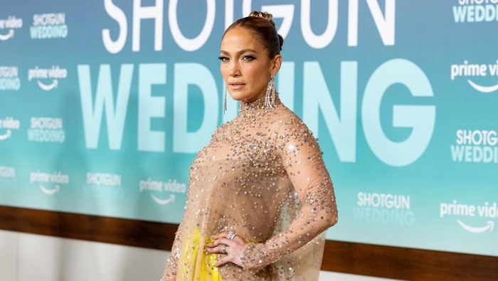 HOLLYWOOD, CALIFORNIA - JANUARY 18: Jennifer Lopez attends the Los Angeles premiere of Prime Videos Shotgun Wedding at TCL Chinese Theatre on January 18, 2023 in Hollywood, California. (Photo by Emma McIntyre/Getty Images)