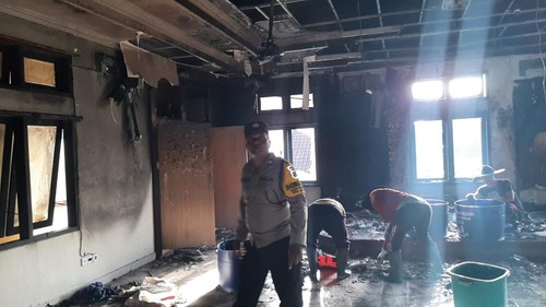 Ruang rapat kantor Desa Kekeran, Mengwi, Badung, terbakar, Kamis (19/1/2023).