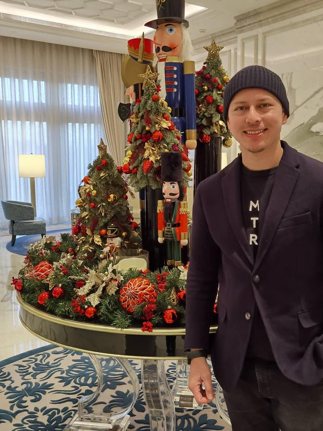 10 Artis Top Ini Banting Setir Jadi Tukang Las Sampai Tentara AS