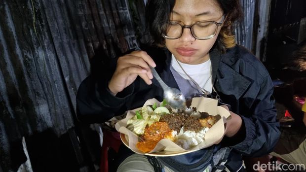 Kuliner Nasi Minyak di Jalan Mojopahit Surabaya yang viral