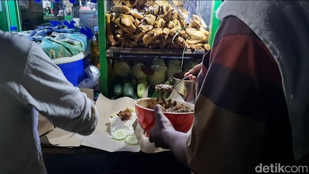 Kuliner Nasi Minyak di Jalan Mojopahit Surabaya yang viral