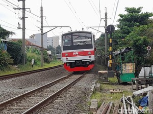 KRL Rute Bogor Sudah Bisa Melintas di Manggarai, Jalur Bekasi Masih Perbaikan