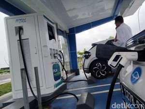 PLN Tambah 10 Stasiun Pengisian Kendaraan Listrik Umum di Lampung