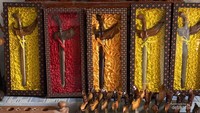 Bentuk keris yang digunakan untuk hiasan