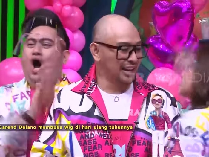 caren delano Fakta Caren Delano yang sempat publikasi saat lepas wig hingga mengaku tidak pecaya diri saat hidungnya bengkok.