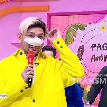 Penampilan baru Caren Delano. Penampilan baru Caren Delano.