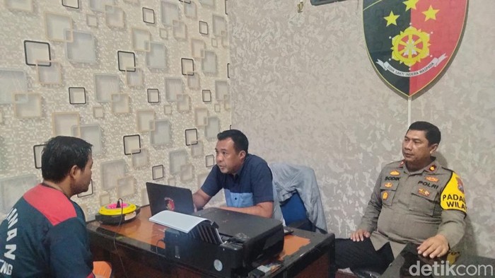 pencurian uang di surabaya