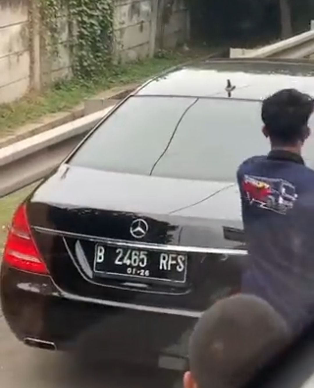 Pengemudi pelat RFS kokang pistol