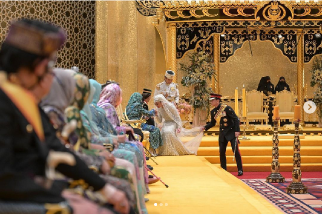 Pernikahan keduanya digelar mewah selama sembilan hari berturut-turut mulai 8 Januari 2023 hingga 16 Januari 2023 di Istana Nurul Iman. Foto: Dok. Instagram @tmski,