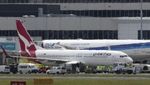Pesawat Qantas Berhasil Mendarat Usai Terbang dengan Satu Mesin