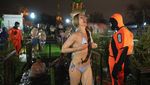 Rayakan Hari Epiphany, Warga Rusia Berendam di Air Es