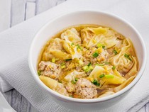 3 Resep Sup Pangsit yang Lembut Gurih Untuk Penghangat Badan
