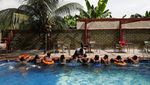 Satpam Wanita Nigeria Unjuk Kekuatan Melawan Stereotip