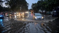 Begini penampakan banjir yang sempat menggenangi di Jalan Soekarno-Hatta, Gedebage, Bandung, Jawa Barat, Rabu (18/1) sore.