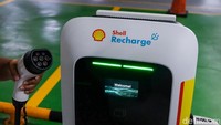 Ada 6 titik pengisian daya listrik hingga 11 kWh dalam waktu 1 jam.