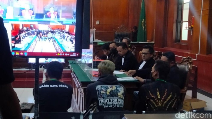 Sidang pemeriksaan saksi Tragedi Kanjuruhan di PN Surabaya