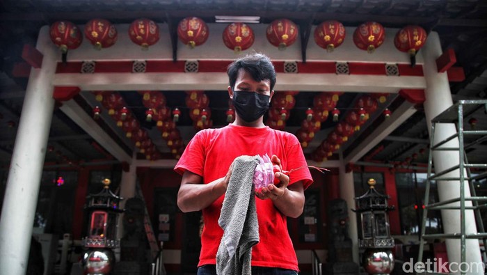 Vihara Satya Dharma Penjaringan Siap Menyambut Imlek Vihara Satya Dharma di kawasan Teluk Gong, Penjaringan, Jakarta Utara, sudah berbenah dan siap menyambut perayaan Imlek.