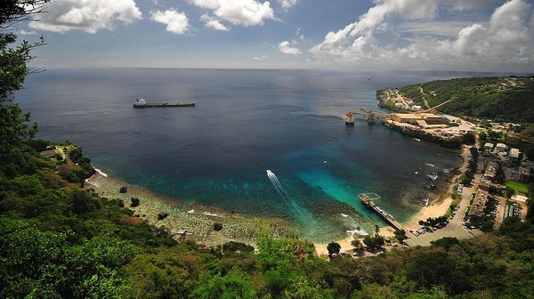 Christmas Island, satu lagi destinasi di Australia yang sulit dijangkau. Bagaimana tidak, destinasi ini hanya bisa ditempuh menggunakan kapal barang dan penerbangan yang ada dua kali seminggu dari Perth. Sering pulau ini terpampang di kartu pos dengan keindahan pantai yang sempurna. (Scott Fisher/Getty Images) Christmas Island, satu lagi destinasi di Australia yang sulit dijangkau. Bagaimana tidak, destinasi ini hanya bisa ditempuh menggunakan kapal barang dan penerbangan yang ada dua kali seminggu dari Perth. Sering pulau ini terpampang di kartu pos dengan keindahan pantai yang sempurna. (Scott Fisher/Getty Images)