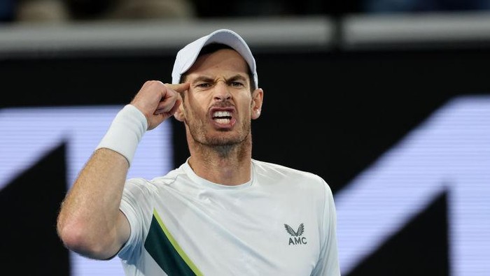 MELBOURNE, AUSTRALIA - JANUARY 19:  Andy Murray of Great Britain reacts in their round two singles match against Thanasi Kokkinakis of Australia during day four of the 2023 Australian Open at Melbourne Park on January 19, 2023 in Melbourne, Australia. (Photo by Clive Brunskill/Getty Images)