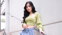 Saat jadi tamu dalam konten YouTube Ini Bukan Talkshow, Angelia Christy blak-blakan pernah bucin banget dengan mantan pacar yang berakhir diselingkuhi. (Foto: dok Instagram)