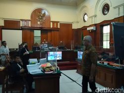 PSSI Jatim Sebut Harusnya Tak Ada Satu Pun Polisi di Stadion Saat Laga