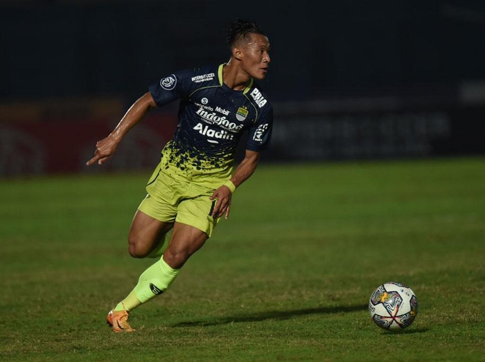 Bek Persib Henhen Herdiana saat laga antara Persib vs Persita, Rabu (21/12/2022).