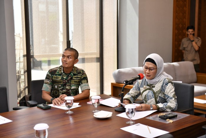 Bupati Indramayu Nina Agustina